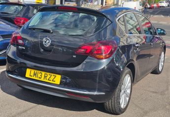 VAUXHALL ASTRA 1.6 16v SE Hatchback 5dr Petrol Manual Euro 5 (115 ps)