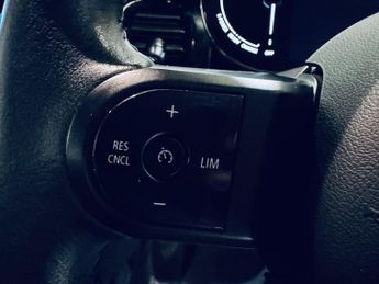 MINI Electric Hatch Cooper SE 32.6kWh Level 2 Hatchback 3dr Electric Auto (184 ps)