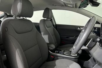 HYUNDAI IONIQ 38.3kWh Premium Hatchback 5dr Electric Auto (136 ps) 1 Owner / L