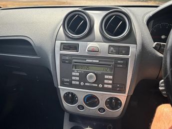 FORD FIESTA 1.4 Zetec Climate Hatchback 5dr Petrol Manual (147 g/km, 79 bhp)