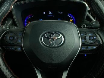 TOYOTA COROLLA 1.8 VVT-h GPF GR SPORT Hatchback 5dr Petrol Hybrid CVT Euro 6 (s