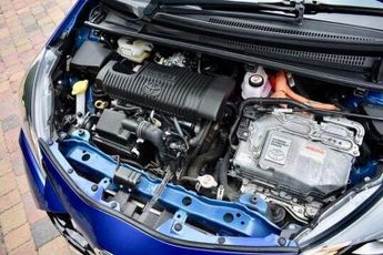 TOYOTA YARIS 1.5 VVT-h GR SPORT E-CVT Euro 6 (s/s) 5dr
