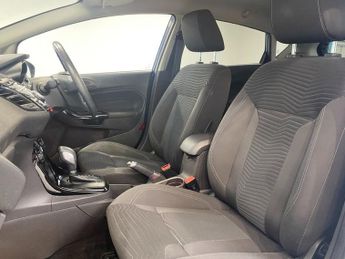FORD FIESTA 1.6 Titanium Hatchback 5dr Petrol Powershift Euro 5 (105 ps)