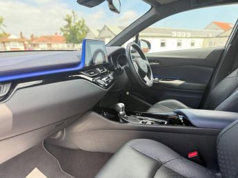 TOYOTA C-HR 1.8 VVT-h Dynamic SUV 5dr Petrol Hybrid CVT Euro 6 (s/s) (122 ps