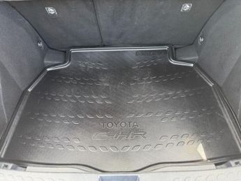 TOYOTA C-HR 1.8 VVT-h Dynamic SUV 5dr Petrol Hybrid CVT Euro 6 (s/s) (122 ps