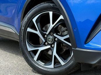 TOYOTA C-HR 1.8 VVT-h Dynamic SUV 5dr Petrol Hybrid CVT Euro 6 (s/s) (122 ps