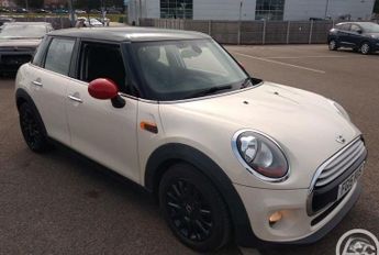 MINI Hatch 1.5 Cooper Hatchback 5dr Petrol Auto Euro 6 (s/s) (136 ps)