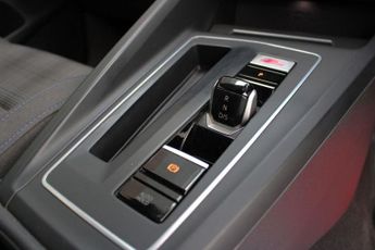 VOLKSWAGEN GOLF 1.4 TSI 13kWh GTE Hatchback 5dr Petrol Plug-in Hybrid DSG Euro 6