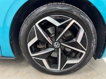 VOLKSWAGEN ID.3 Pro Performance 58kWh Tech Hatchback 5dr Electric Auto (204 ps)