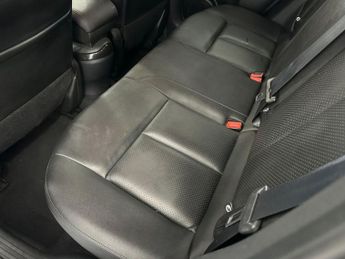 NISSAN JUKE 1.6 Tekna SUV 5dr Petrol XTRON Euro 6 (117 ps)