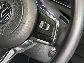 VOLKSWAGEN GOLF 1.4 TSI 8.7kWh GTE Advance Hatchback 5dr Petrol Plug-in Hybrid D
