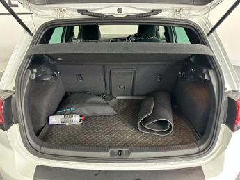 VOLKSWAGEN GOLF 1.4 TSI 8.7kWh GTE Advance Hatchback 5dr Petrol Plug-in Hybrid D