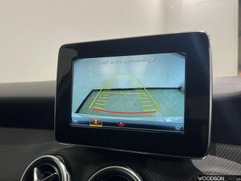 MERCEDES-BENZ GLA 1.6 GLA200 SE SUV 5dr Petrol Manual Euro 6 (s/s) (156 ps)