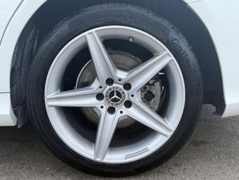 MERCEDES-BENZ C-CLASS 2.1 C220d AMG Line (Premium) Saloon 4dr Diesel G-Tronic+ 4MATIC 
