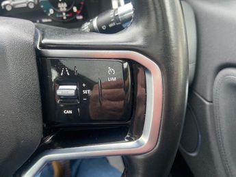 LAND ROVER DISCOVERY SPORT 2.0 D200 MHEV SE SUV 5dr Diesel Auto 4WD Euro 6 (s/s) (204 ps)