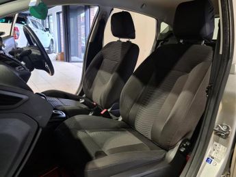FORD FIESTA 1.0T EcoBoost Zetec Hatchback 5dr Petrol Powershift Euro 6 (100 