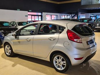 FORD FIESTA 1.0T EcoBoost Zetec Hatchback 5dr Petrol Powershift Euro 6 (100 