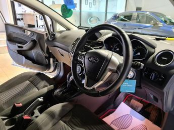 FORD FIESTA 1.0T EcoBoost Zetec Hatchback 5dr Petrol Powershift Euro 6 (100 
