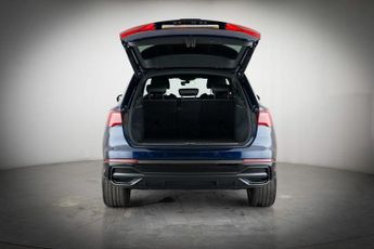 AUDI Q3 1.5 TFSI CoD 35 Black Edition SUV 5dr Petrol S Tronic Euro 6 (s/