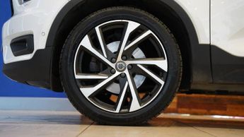VOLVO XC40 2.0 T5 R-Design Pro SUV 5dr Petrol Auto AWD Euro 6 (s/s) (247 ps
