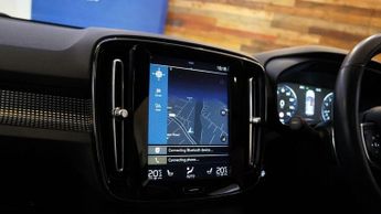 VOLVO XC40 2.0 T5 R-Design Pro SUV 5dr Petrol Auto AWD Euro 6 (s/s) (247 ps