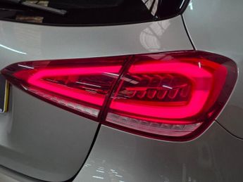 MERCEDES-BENZ A-CLASS 1.5 A180d AMG Line (Premium Plus) Hatchback 5dr Diesel 7G-DCT Eu