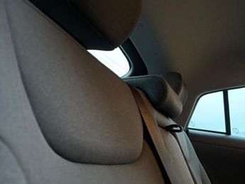 HYUNDAI IONIQ 38.3kWh Premium Hatchback 5dr Electric Auto (136 ps)