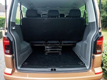 VOLKSWAGEN TRANSPORTER SHUTTLE 2.0 TDI SE Minibus 5dr Diesel DSG SWB Euro 6 (s/s) (150 ps).*NEW