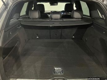 MERCEDES-BENZ GLC 2.1 GLC250d AMG Line SUV 5dr Diesel G-Tronic 4MATIC Euro 6 (s/s)