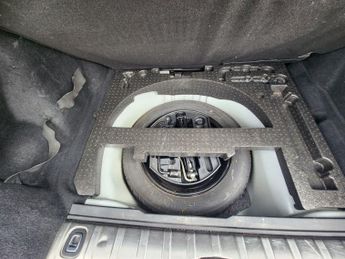 PEUGEOT 2008 1.6 e-HDi Allure SUV 5dr Diesel EGC Euro 5 (s/s) (92 ps)