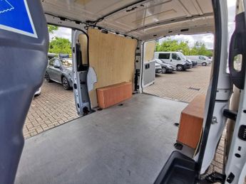 MERCEDES-BENZ VITO 2.0 114 CDI Progressive Panel Van 5dr Diesel G-Tronic RWD L2 Eur