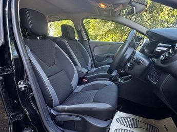 RENAULT CLIO 1.5 dCi Dynamique S Nav Hatchback 5dr Diesel Auto Euro 6 (90 ps)