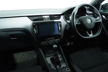 SKODA OCTAVIA 2.0 TFSI vRS Hatchback 5dr Petrol DSG Euro 6 (s/s) (220 ps)