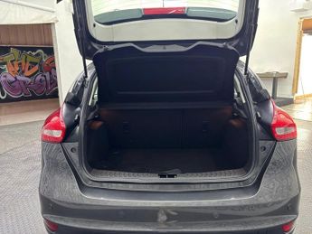 FORD FOCUS 1.0T EcoBoost Titanium Hatchback 5dr Petrol Auto Euro 6 (s/s) (1