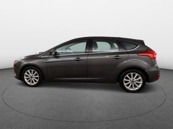 FORD FOCUS 1.0T EcoBoost Titanium Hatchback 5dr Petrol Auto Euro 6 (s/s) (1