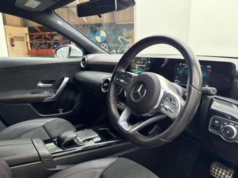 MERCEDES-BENZ A-CLASS 2.0 A200d AMG Line Hatchback 5dr Diesel 8G-DCT Euro 6 (s/s) (150