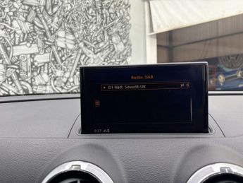 AUDI A3 1.5 TFSI CoD 35 S line Sportback 5dr Petrol S Tronic Euro 6 (s/s