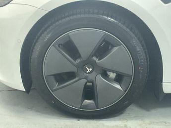 TESLA Model 3 (Dual Motor) Long Range Saloon 4dr Electric Auto 4WDE (346 ps) -