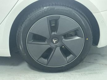 TESLA Model 3 (Dual Motor) Long Range Saloon 4dr Electric Auto 4WDE (346 ps) -