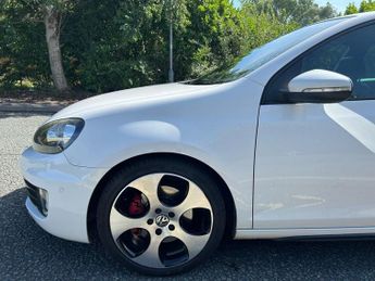 VOLKSWAGEN GOLF 2.0 TSI GTI Hatchback 3dr Petrol DSG Euro 5 (210 ps)-2 Owner Car