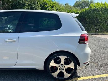 VOLKSWAGEN GOLF 2.0 TSI GTI Hatchback 3dr Petrol DSG Euro 5 (210 ps)-2 Owner Car