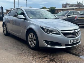 Vauxhall Insignia 2.0 CDTi SRi Nav Hatchback 5 Door Diesel Manual Silver Euro 6 1 