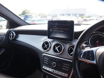 MERCEDES-BENZ 180 2.1 GLA220d AMG Line (Premium) SUV 5dr Diesel 7G-DCT 4MATIC Euro