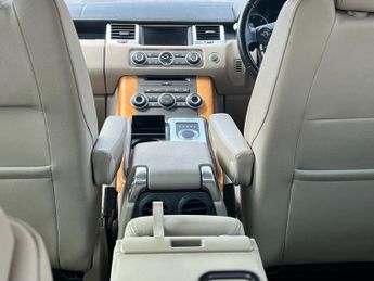 LAND ROVER RANGE ROVER SPORT 3.0 SD V6 HSE SUV 5dr Diesel Auto 4WD Euro 5 (255 bhp)