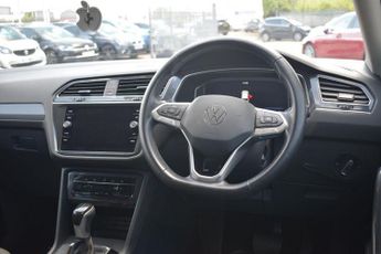 VOLKSWAGEN TIGUAN ALLSPACE 1.5 TSI Life SUV 5dr Petrol DSG Euro 6 (s/s) (150 ps)