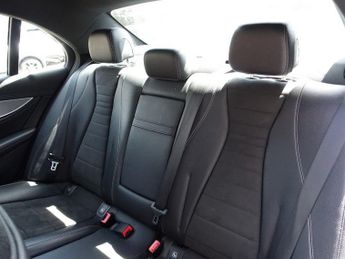 MERCEDES-BENZ E-CLASS 2.0 E220d AMG Line Saloon 4dr Diesel G-Tronic+ Euro 6 (s/s) (194