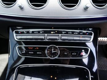 MERCEDES-BENZ E-CLASS 2.0 E220d AMG Line Saloon 4dr Diesel G-Tronic+ Euro 6 (s/s) (194