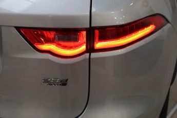 JAGUAR F-PACE 2.0 D180 Portfolio SUV 5dr Diesel Auto AWD Euro 6 (s/s) (180 ps)