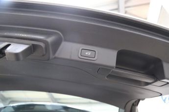JAGUAR F-PACE 2.0 D180 Portfolio SUV 5dr Diesel Auto AWD Euro 6 (s/s) (180 ps)