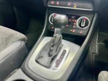 AUDI Q3 2.0 TDI S line Plus SUV 5dr Diesel S Tronic quattro Euro 6 (s/s)